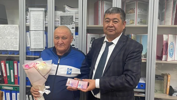 Поздравляем с присвоением звания "Заслуженный тренер" КР Татыгулова Каната Оскомбаевича.